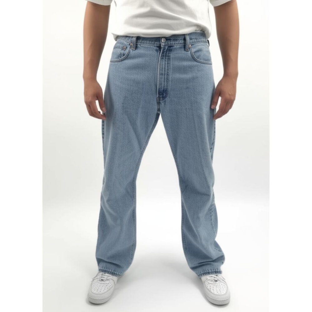 Levi's Light Wash 550 5 Pocket Distressed Relaxed Fit Jeans Size W36 L32